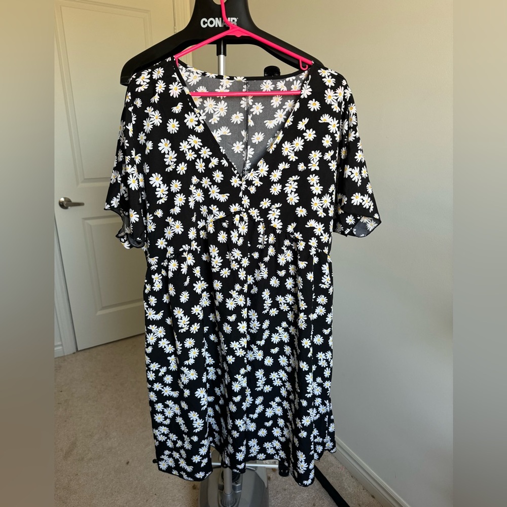 Flowy Daisy Mini Dress 3X